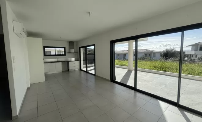 Appartement de type 3 dans une résidence de standing avec piscine, Porto-Vecchio, GTI Immobilier