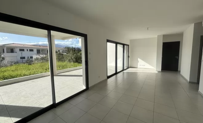 Appartement de type 3 dans une résidence de standing avec piscine, Porto-Vecchio, GTI Immobilier