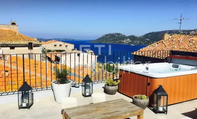 Duplex avec toit panoramique centre ville de Porto Vecchio